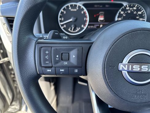 Used 2023 Nissan Rogue S FWD image 20