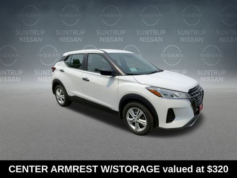 Used 2025 Nissan Kicks Play S FWD image 2