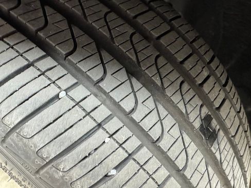 Certified 2024 BMW 230i xDrive Coupe w/ Premium Package image 28