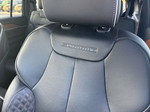 Used 2024 Jeep Grand Cherokee L Summit image 17