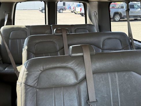 Used 2019 GMC Savana 3500 LS w/ Cold Climate Package image 27