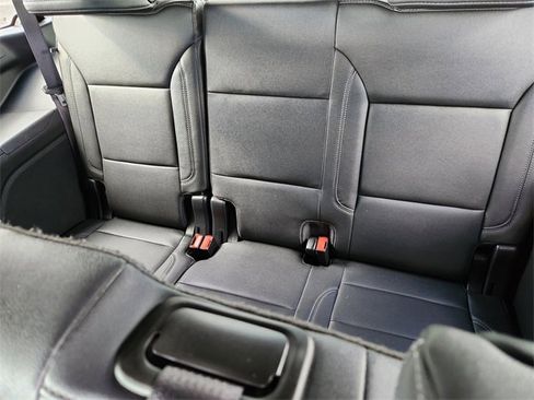 Used 2022 Chevrolet Tahoe LT w/ Luxury Package image 12