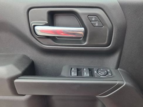 Used 2026 Chevrolet Silverado 1500 Custom Trail Boss w/ LPO, Dark Essentials Package AWD/4WD image 23