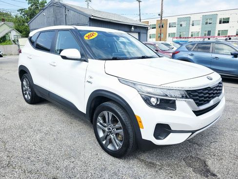 Used 2021 Kia Seltos LX AWD/4WD image 3