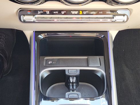 Certified 2022 Mercedes-Benz GLB 250 4MATIC image 20