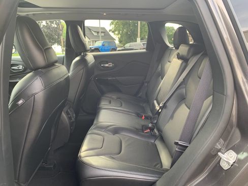 Used 2023 Jeep Cherokee Altitude Lux w/ Lux Elite Package AWD/4WD image 25