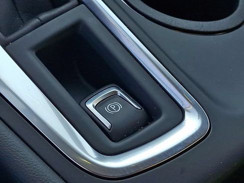 Used 2022 Chevrolet Equinox LT FWD image 22