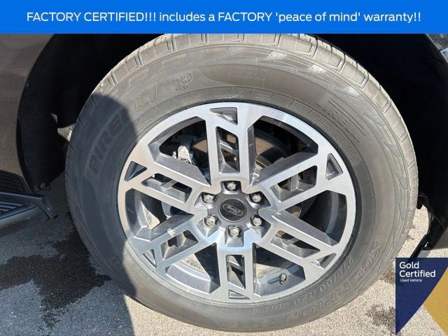 Used 2025 Ford Expedition Active AWD/4WD image 6
