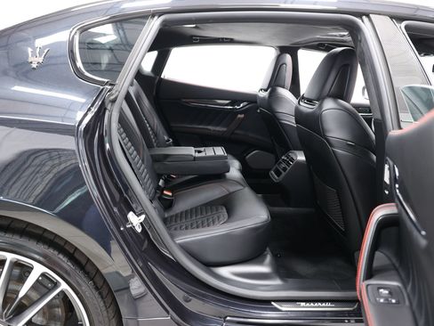 Used 2022 Maserati Quattroporte Trofeo RWD image 74