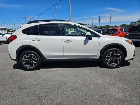 Used 2016 Subaru Crosstrek 2.0i Premium w/ Popular Package #1 AWD/4WD image 4