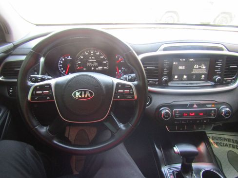 Used 2020 Kia Sorento EX FWD image 18