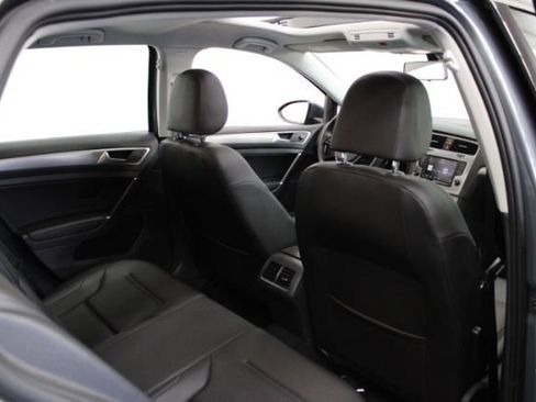Used 2017 Volkswagen Golf Wolfsburg Edition FWD image 21