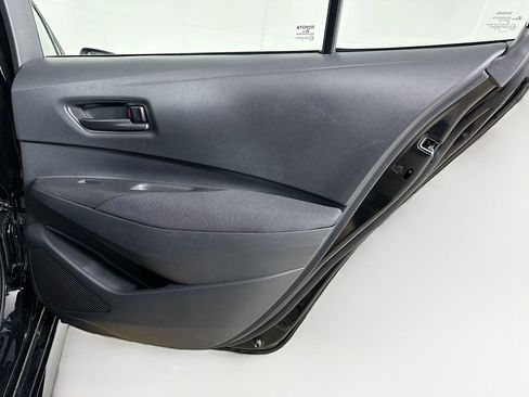 Used 2025 Toyota Corolla LE image 28