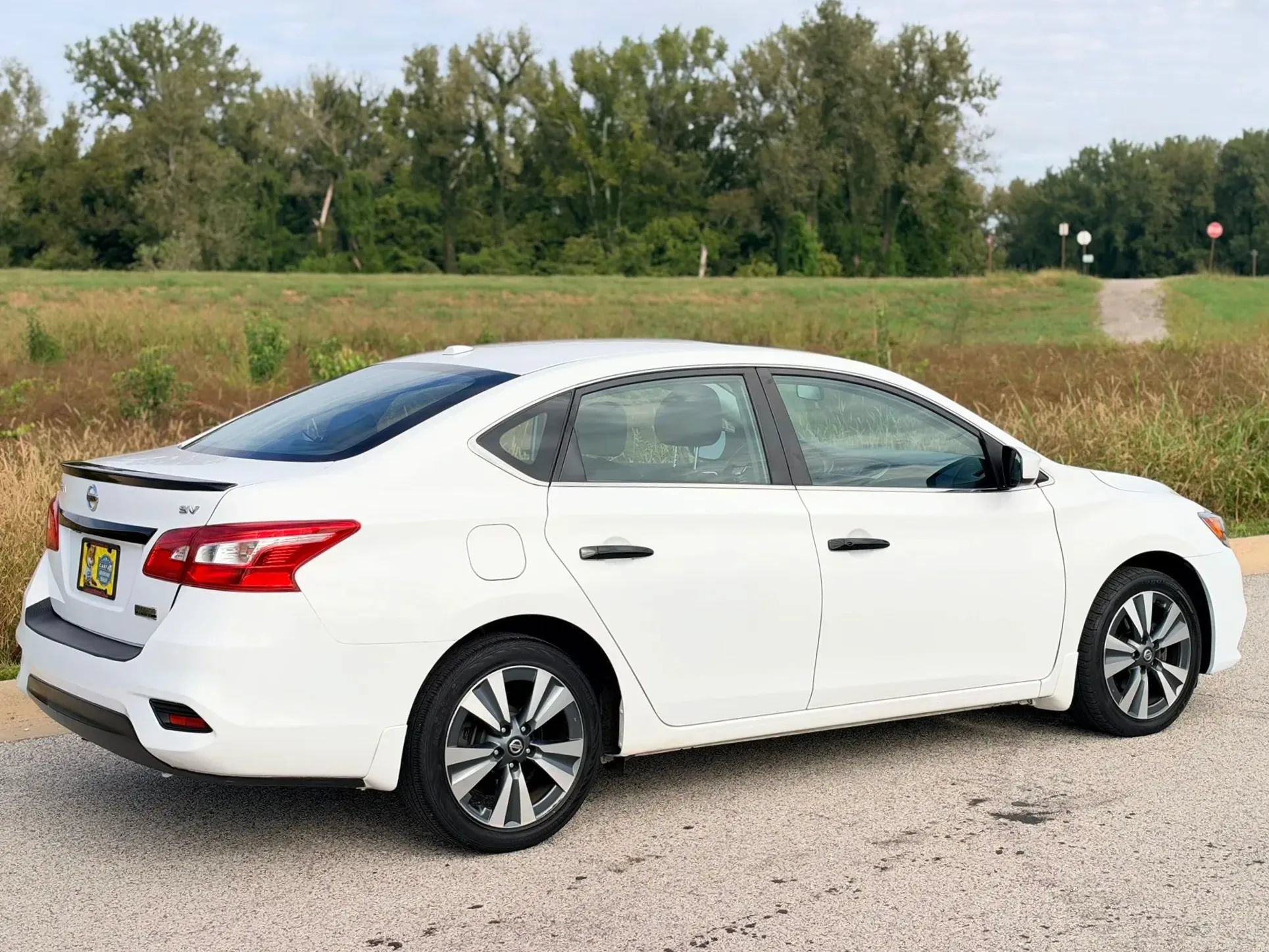 Used 2019 Nissan Sentra SV w/ Special Edition Package FWD image 37