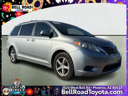 Used 2017 Toyota Sienna LE