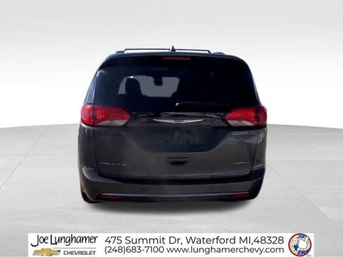 Used 2020 Chrysler Pacifica Limited image 7