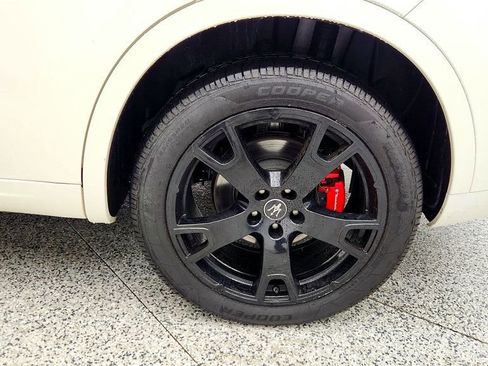 Used 2023 Maserati Levante GT image 9