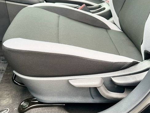 Used 2025 Nissan Versa S w/ Trunk Package FWD image 18