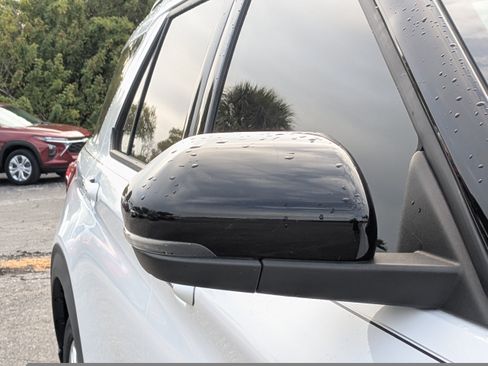 Used 2020 Ford Explorer Limited RWD image 12