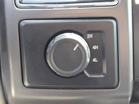 Used 2020 Ford F150 XLT image 19