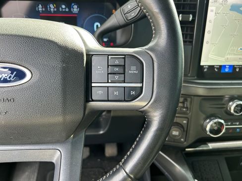 Used 2023 Ford F250 Lariat w/ Chrome Package image 19