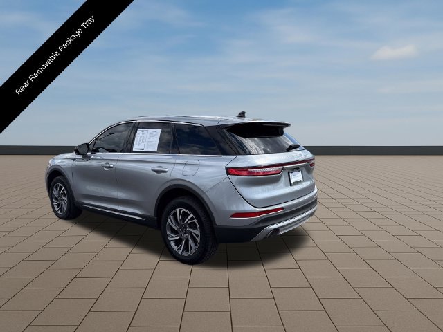 Certified 2024 Lincoln Corsair AWD w/ Rear Removable Package Tray image 4
