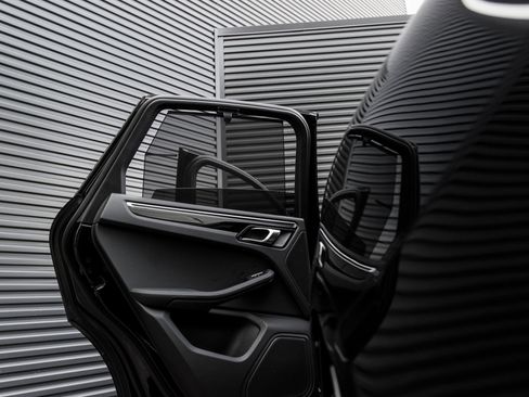 Used 2023 Porsche Macan image 23