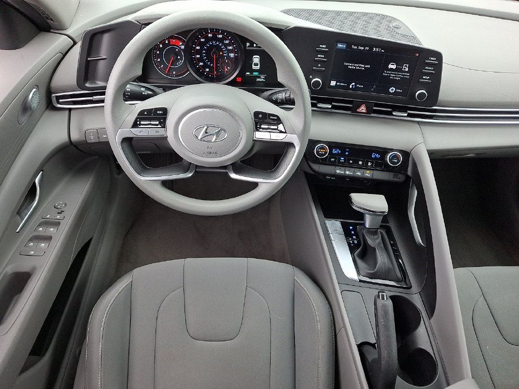 Used 2023 Hyundai Elantra SEL FWD image 10