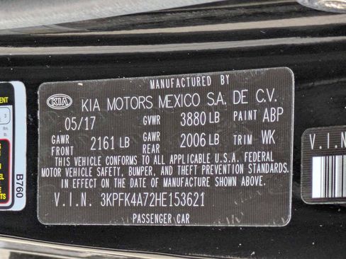 Used 2017 Kia Forte LX image 32