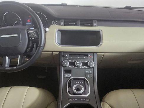 Used 2019 Land Rover Range Rover Evoque SE image 22
