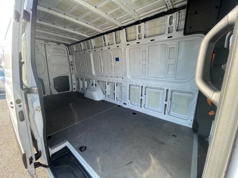 Used 2023 Mercedes-Benz Sprinter 2500 image 32