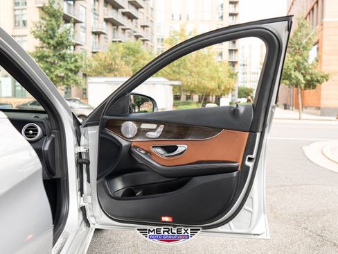 Used 2019 Mercedes-Benz C 300 Sedan image 43
