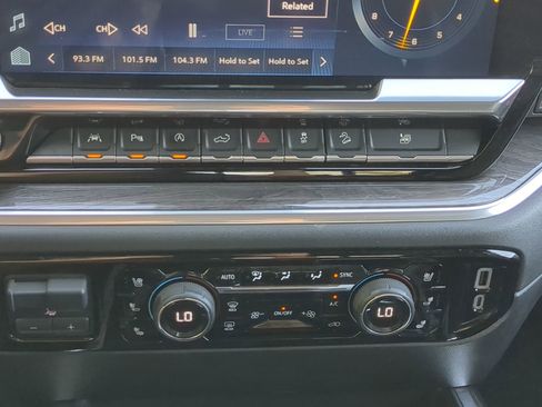 Certified 2024 Chevrolet Silverado 1500 LTZ image 19