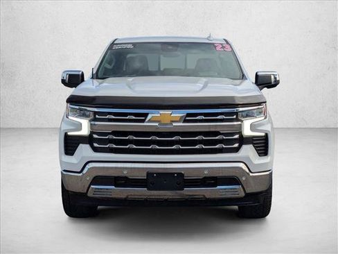 Used 2023 Chevrolet Silverado 1500 LTZ image 2
