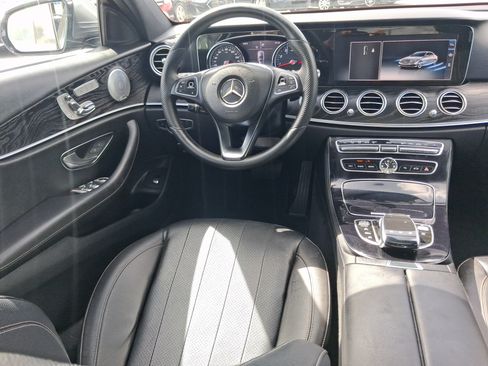 Used 2017 Mercedes-Benz E 300 image 25