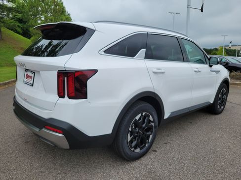 New 2026 Kia Sorento S FWD image 24