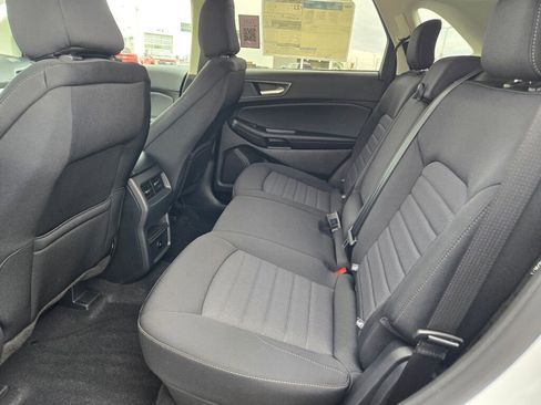 Used 2024 Ford Edge SE image 15