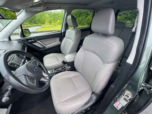 Used 2018 Subaru Forester 2.5i Limited AWD/4WD image 10