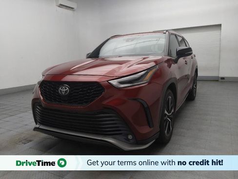 Used 2021 Toyota Highlander XSE FWD image 1
