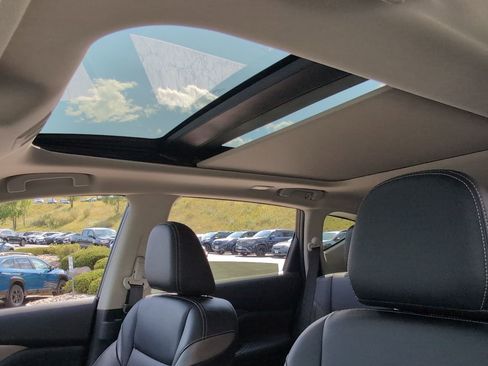 Used 2024 Nissan Murano SL image 12