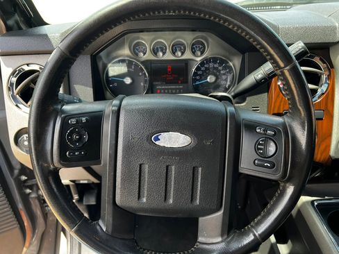 Used 2013 Ford F250 Lariat w/ Lariat Ultimate Pkg AWD/4WD image 13