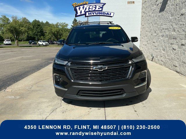 Used 2024 Chevrolet Traverse LT w/ Midnight/Sport Edition AWD/4WD image 8