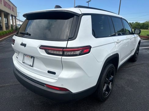Used 2023 Jeep Grand Cherokee L Laredo image 7