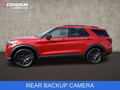 Used 2025 Ford Explorer ST-Line w/ Premium Package image 5