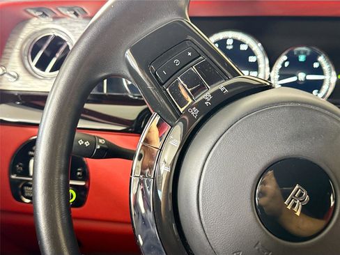 Used 2018 Rolls-Royce Phantom Sedan image 24