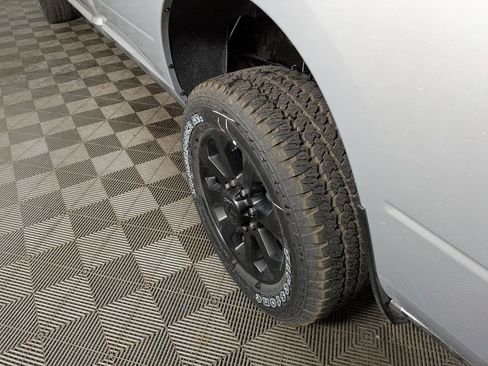 New 2026 RAM 3500 Big Horn AWD/4WD image 13