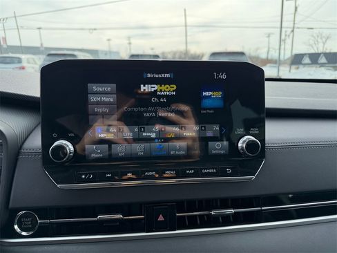 Used 2023 Mitsubishi Outlander SE image 17