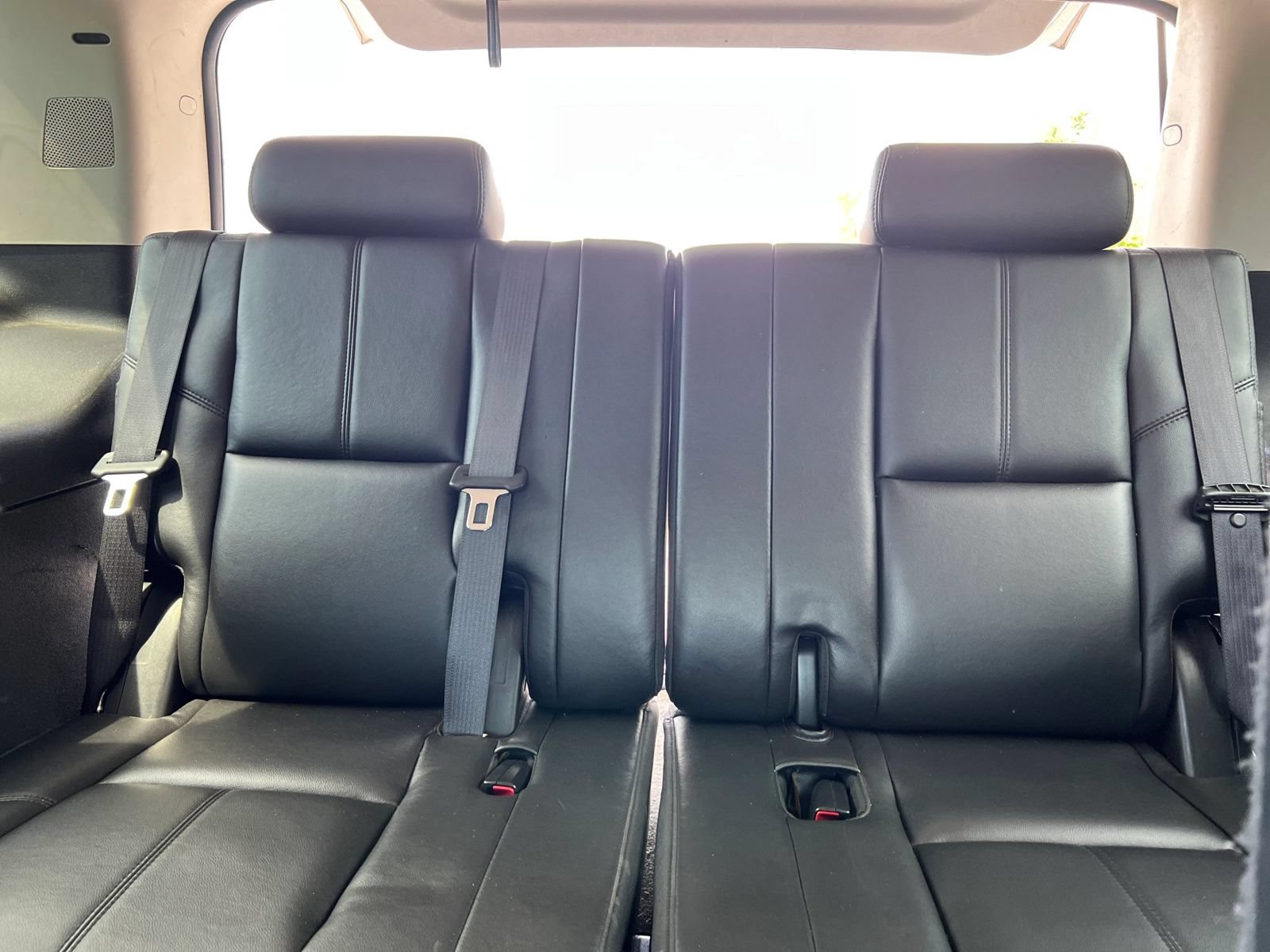 Used 2007 Cadillac Escalade AWD w/ Climate Package image 16