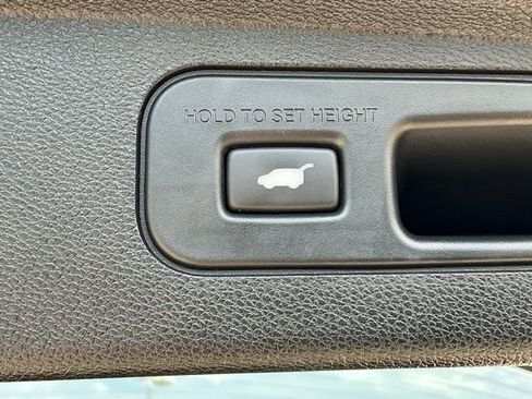 Used 2024 Honda Odyssey Elite image 6