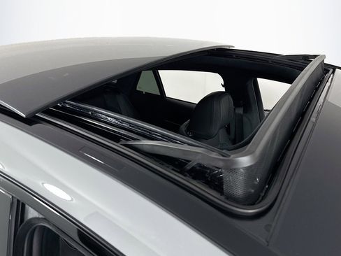 New 2026 Mercedes-Benz GLE 63 AMG S image 21